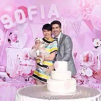 ��ӽ���c�ɷ�sergio��2���Q�µ�Ů