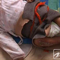 ����ŮӤ���⿪ˮ�������� ��ĸ������ȫȻ��֪