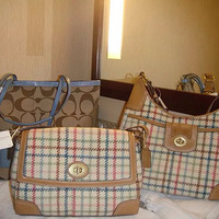  �����ΰٲ����ط���ɫ�İ���
����ʱϲ��