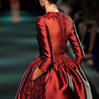 ����ɫ������������