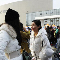 �Ĵ��տ����� �ֳ���֦��չ��Ů�Ƽ�(ͼ)