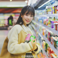 ��ͼ������У���崿����ֵ�߹�ǧ��һ������Ů