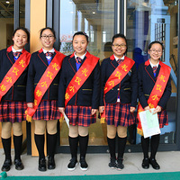 �����а�����ѧУ���в���ά�γ�С����ѧ������