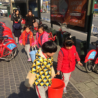 ѧ�׷�  ��ɫ�ж����������׷澫�񣬳�����ɫ����