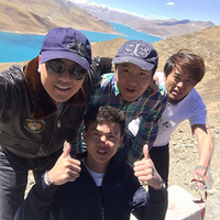 ����������