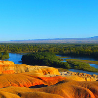 ����ǣС�֡��������½����λ�֮�ؿ���˹