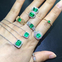 ������ĸ��  �������� һĨ��ɫ�Ĵ���