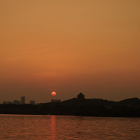 ���ƺ�̫������