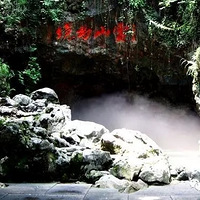 9��23�յǶ����ݵ�һ�߷��������������