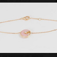 ��ɫ�ı���Ŷ������