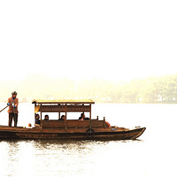 ����������