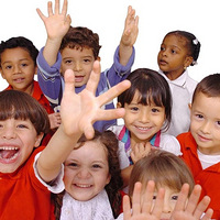 ���ݱ����׶��а࣬���ѡ���ʺϺ��ӵ���԰