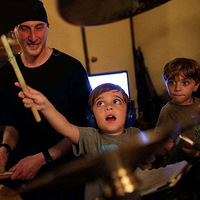 �����³������ӹ���ѵ�࣬�ñ�����Ϊ���ָ�������