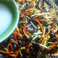 ����Ͱ�������ˣ���������һ������θ�óԣ�ÿ�γ�һ���̶�����