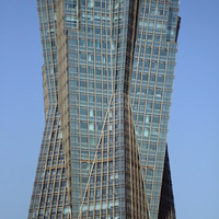 �ߵ����ĵ���