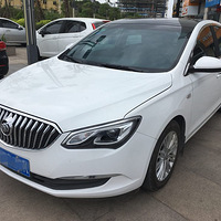 ����Ӣ��