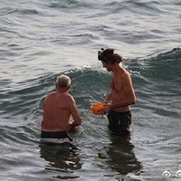 �и��º���Ӿ�����ֱ���ں������˸��ޣ�