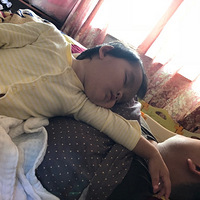 ������˯�ˡ�������һ��С��Ů�������ǲ�������