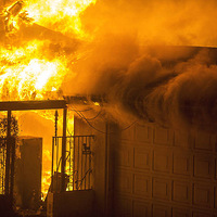 加州大火烧山 好莱坞众多明星千万级豪宅一夜