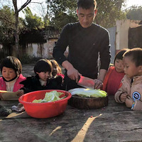 �ж������������������СѧУ�����ˣ�лл����ů�˺����ǣ�