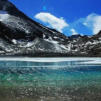 ̽�����ϴ�����Ѱ�ε����Ƕ�������ȥ��ˮ��ɫ�������һƬ����