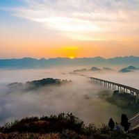 ���⣺��սţ��ɽ������ͽ�������Σ�һ����ɽ���ǿտ��ƺ�