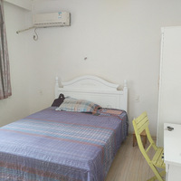 ���ҽԺ�Աߵ����ڼ�Ʒ���칫Ԣ��Ů������