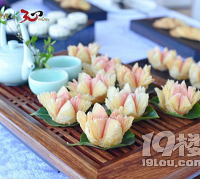 ���˺���ح��ï��Ͽ��չЯ����������뺼�ǣ�����һ�Ƿ绪