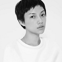 ʦμSary heΪγΪϾװ