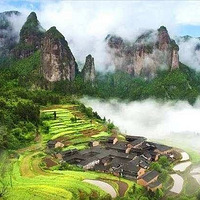 ����ĩ�ɾӹ���ͽ������AA�Լ�