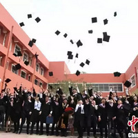 Ը��һ·ǰ�У����������Σ�����Щ��־���½������������� |