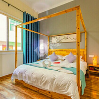 ��������������ܴ�ԡ������һ����Ұ��ʯ����ľ���