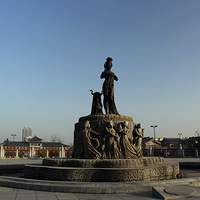 ������ɫ