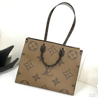 ƶ���Ů��9500����LVOnthe�ִ�