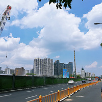 �����µĹ��أ����Ͷ����¾���