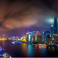 ����������󷿣�����һ������������һ�š����е�����Ƭ��