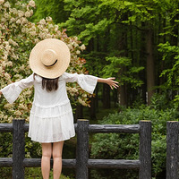 �����ܱ��в���ˮ�����ľ��㣬������ͨ���׼������