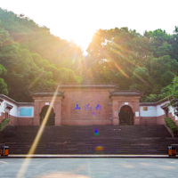 ����Լ�츮��ɫ�� Ͷ���˾ӹ�԰�ǡ��ɶ��ں����̻�ǩԼ��221��Ԫ