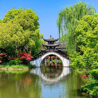 ���ݡ���Ϫ����ׯ�Ƶ꣬һ��԰�ֺ�������ʽ���Ƶ�