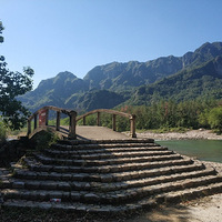 �Ϫ���Լ�¶Ӫ��