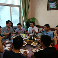 ����ͩ�޵�����ũ���ֻ�ӭ��