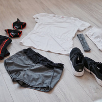 �ڼ����������ߣ�С���;Ӽҽ�������+�����پ������