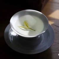 �쳾֮�ϣ���һ���黳������裬��һ������������ˮ