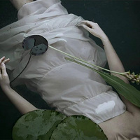 ����Ů�ܲ��⸸ĸ�����޲�����תͷԼ�ḻ���У����з�ȴ��������