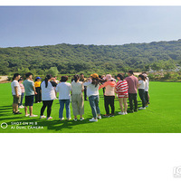 ���人��ɽ������˾�Ŷӳ�����һ����������չ�������Ұ���տ�