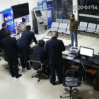 һС�����Ͽ�˳�糵��İ�����ӣ��ɽ���������������ȴ������ɢ