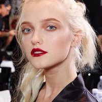 ��������Ů���۴����Ǽӷ�����Ĳ������࣬���ˣ�