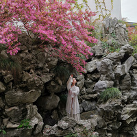 ��ѩ��ׯ԰�ڲ��ĺ���Ů��