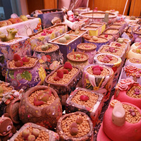 �������