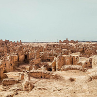 �������˲�����ɵ�˿��֮·��׳�Σ��������